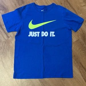 Nike youth tee shirt